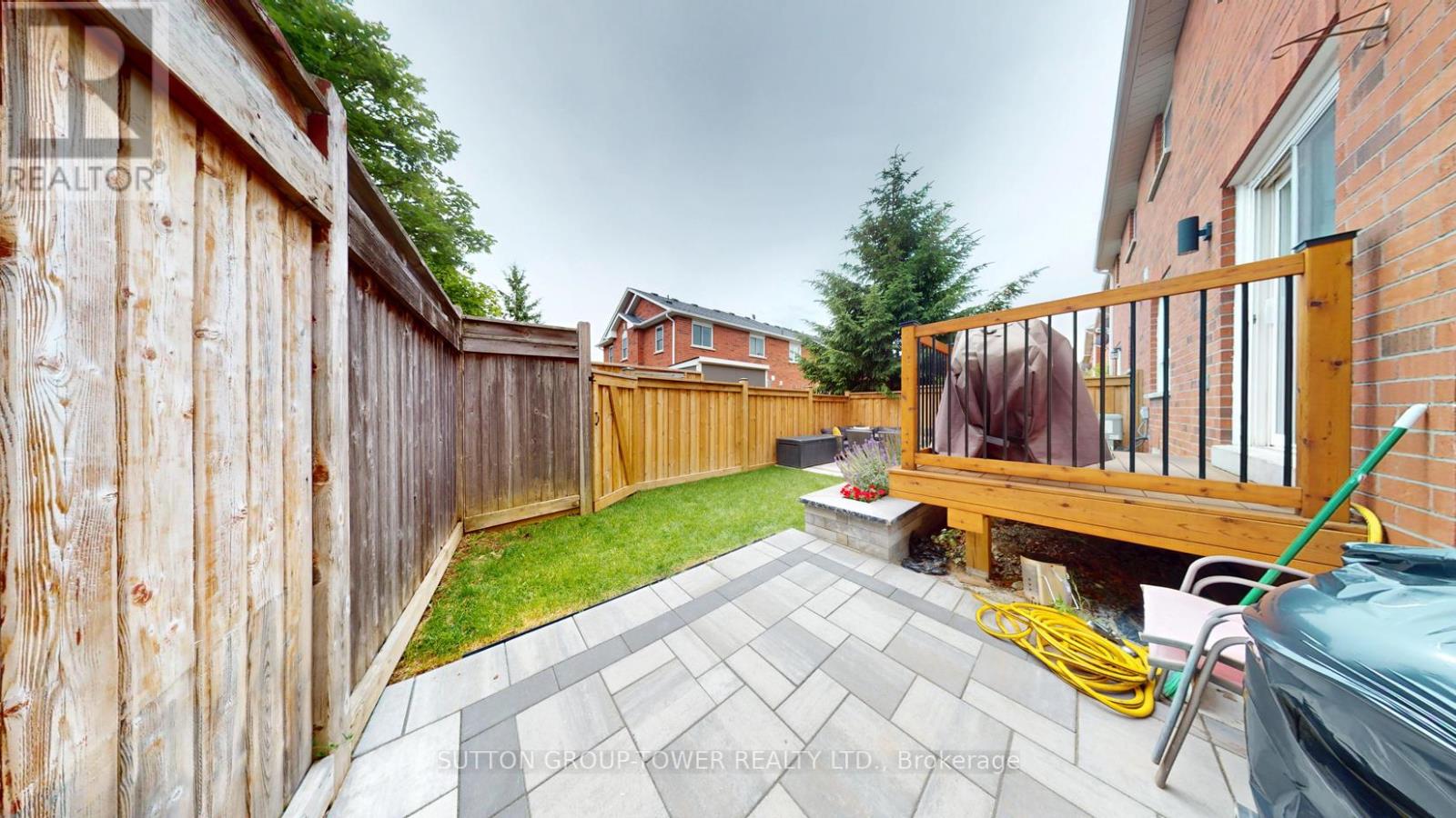 2 Dawson Crescent, Milton, Ontario  L9T 5H8 - Photo 14 - W12243773