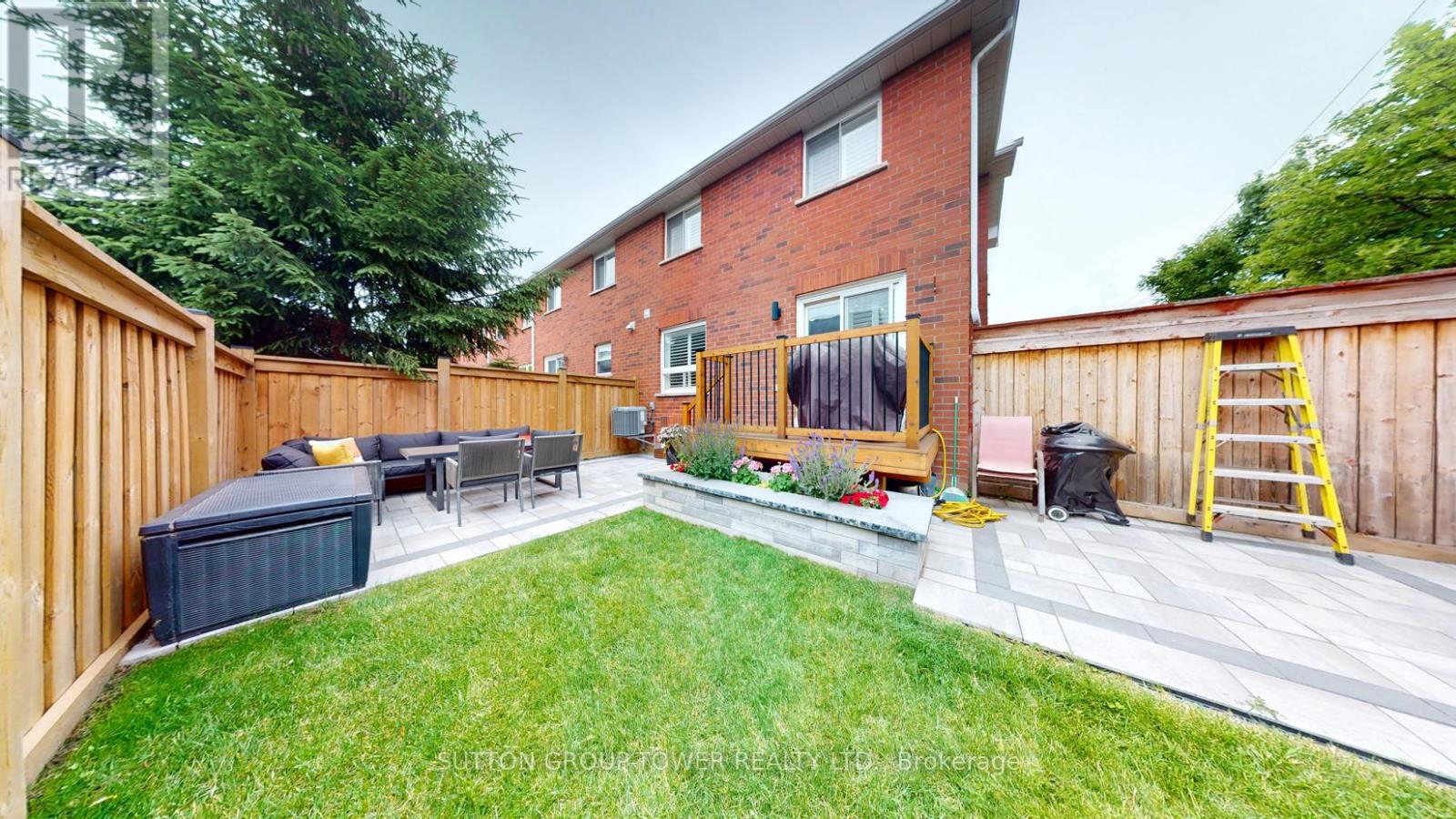 2 Dawson Crescent, Milton, Ontario  L9T 5H8 - Photo 15 - W12243773
