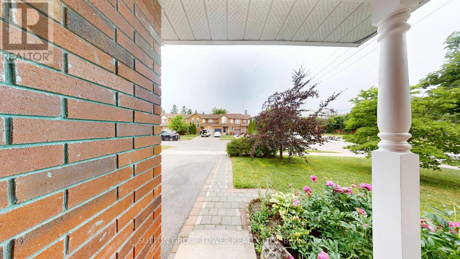 2 Dawson Crescent, Milton, Ontario  L9T 5H8 - Photo 7 - W12243773