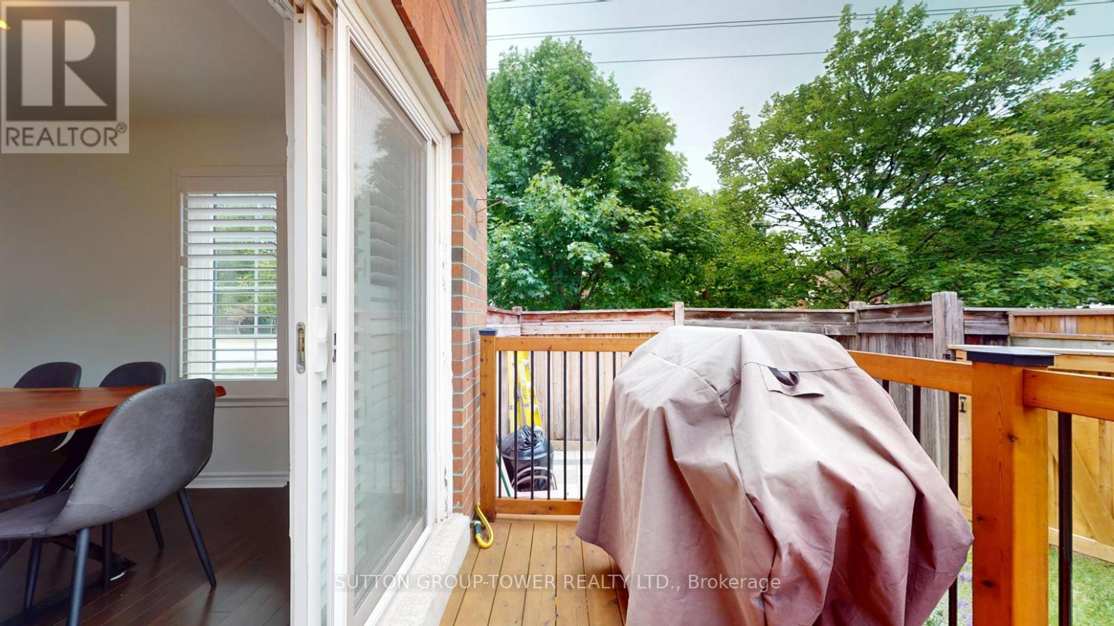 2 Dawson Crescent, Milton, Ontario  L9T 5H8 - Photo 8 - W12243773