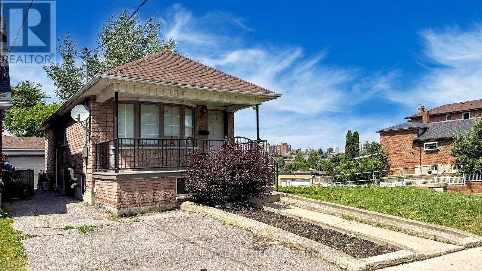 Property at 122 HATHERLEY ROAD image 5