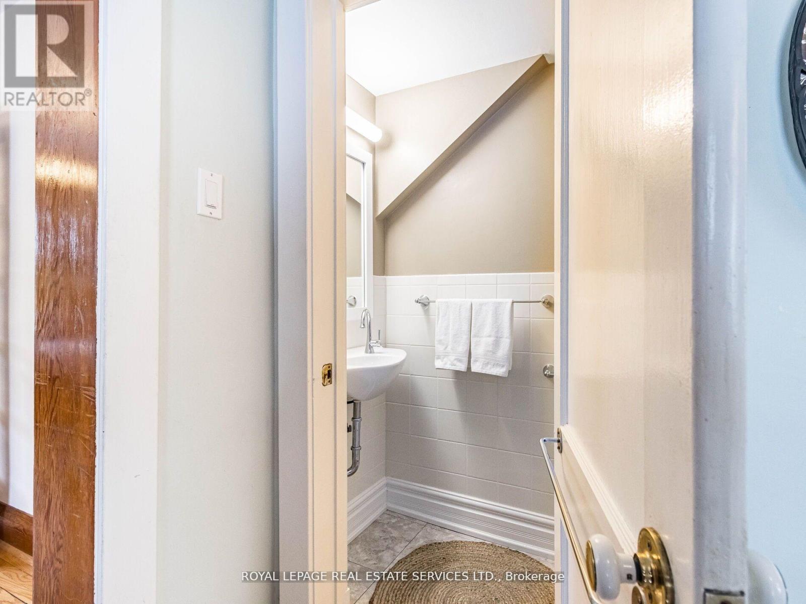 32 Wellington Street E, Brampton, Ontario  L6W 1Y4 - Photo 16 - W12243926