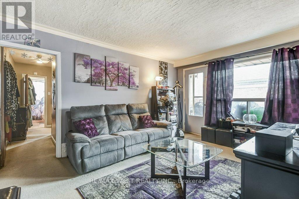 136 Portland Street, Toronto, Ontario  M8Y 1B2 - Photo 21 - W12243940