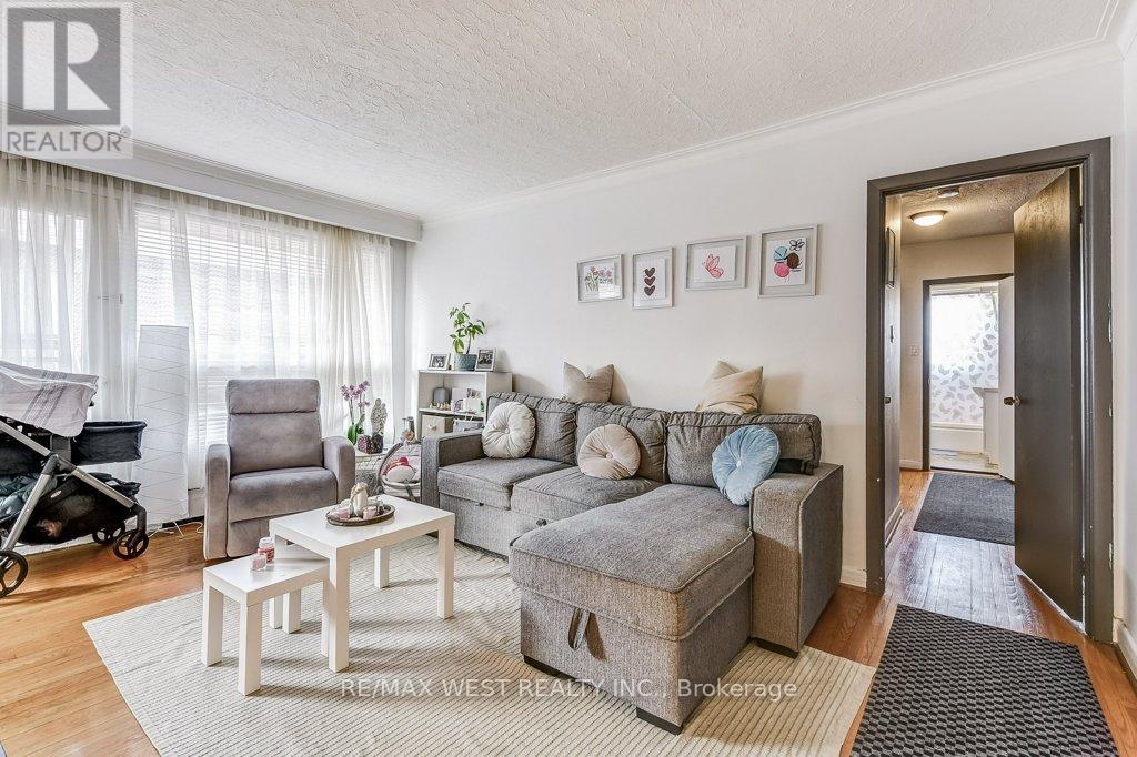 136 Portland Street, Toronto, Ontario  M8Y 1B2 - Photo 30 - W12243940