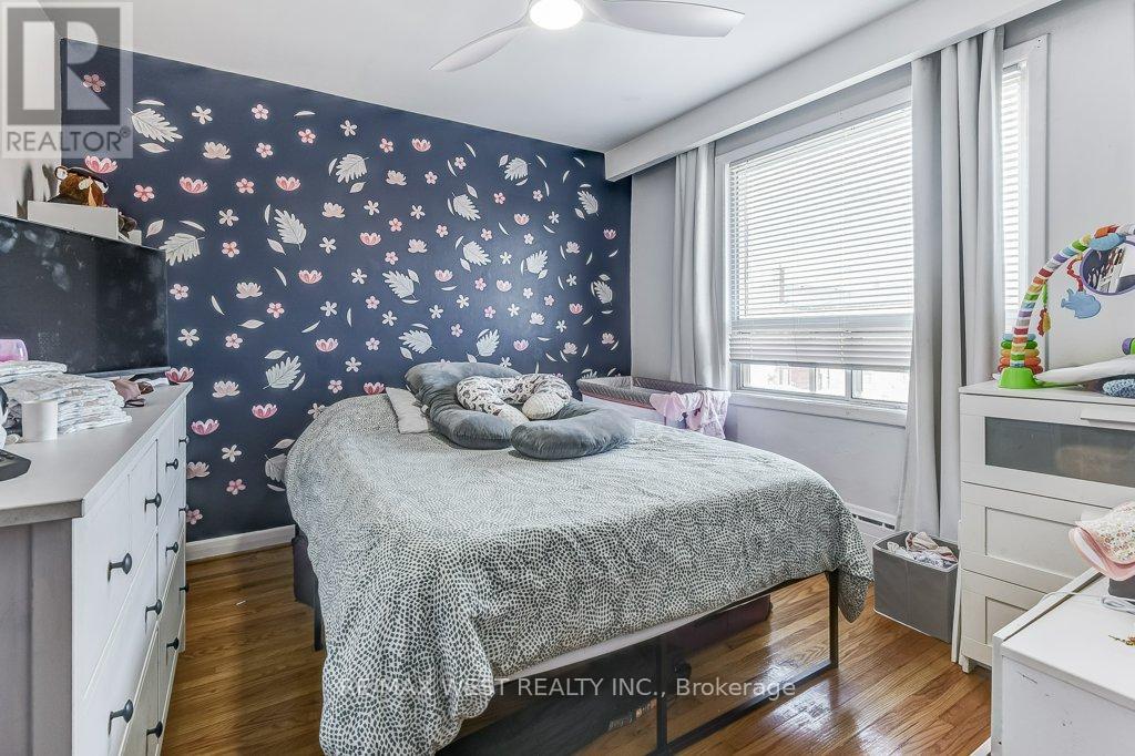 136 Portland Street, Toronto, Ontario  M8Y 1B2 - Photo 35 - W12243940