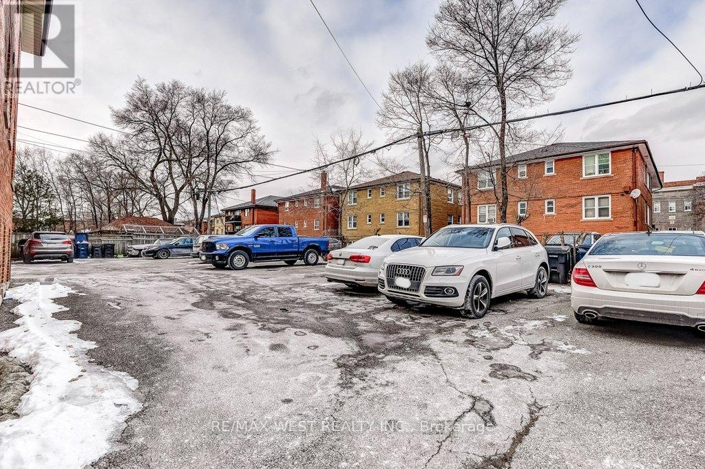 136 Portland Street, Toronto, Ontario  M8Y 1B2 - Photo 45 - W12243940
