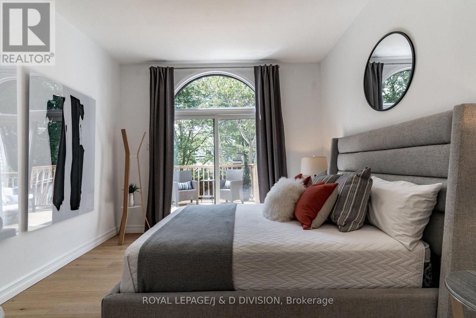 59 Austin Avenue, Toronto, Ontario  M4M 1V7 - Photo 11 - E12243873
