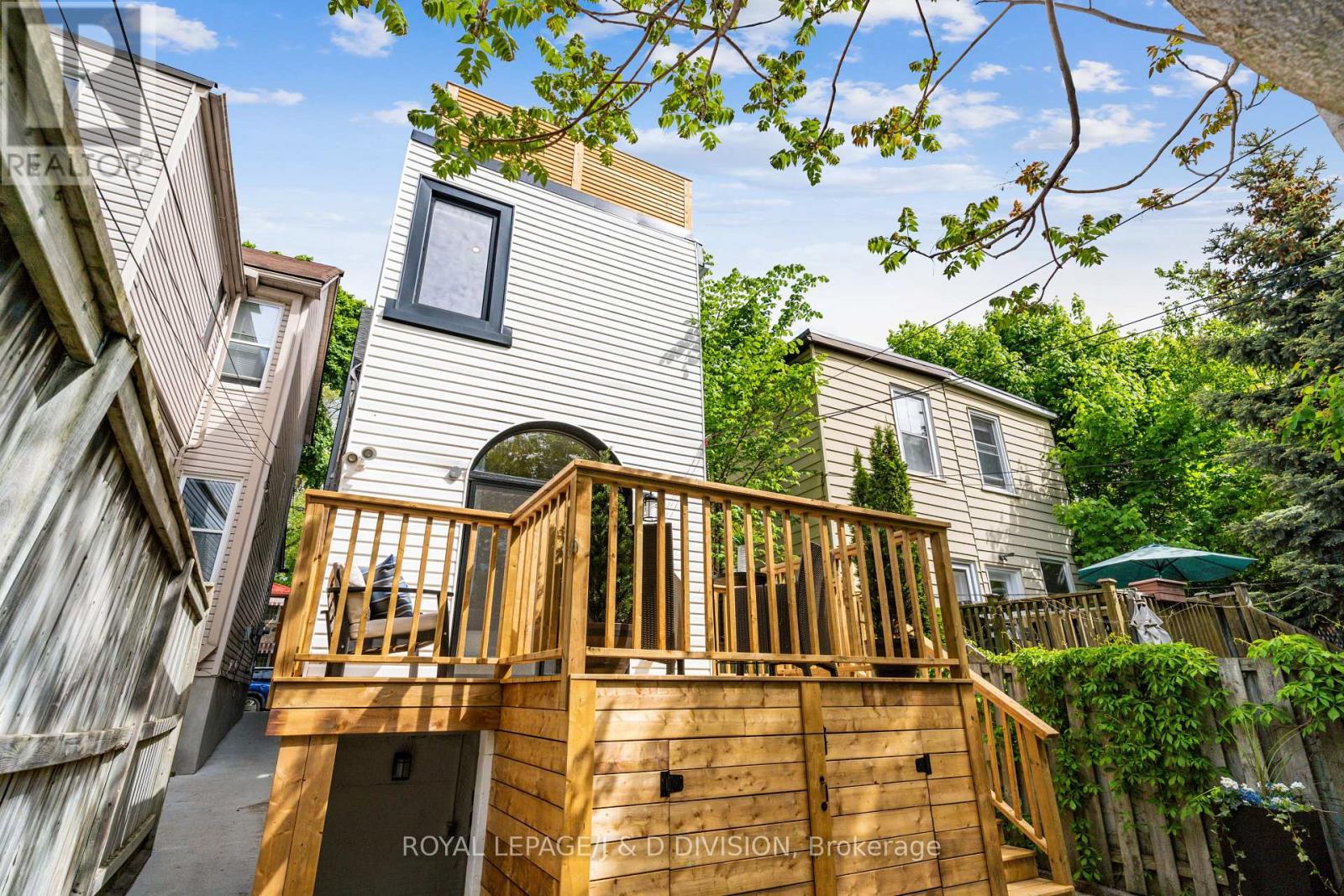 59 Austin Avenue, Toronto, Ontario  M4M 1V7 - Photo 13 - E12243873