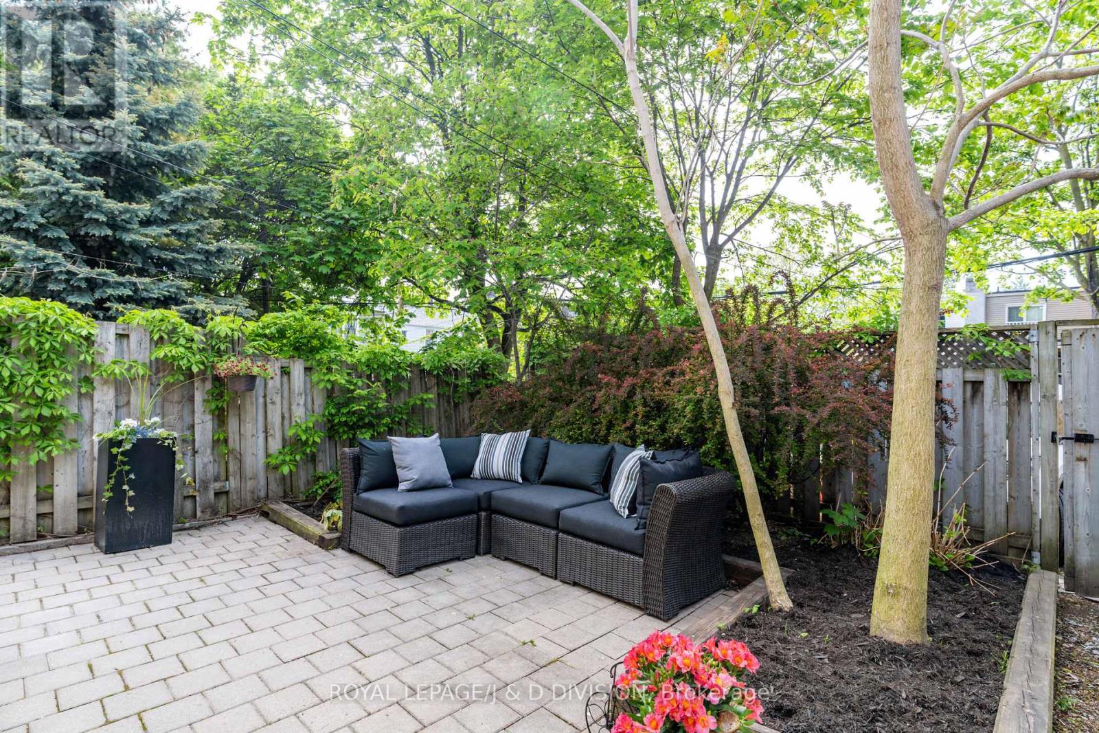 59 Austin Avenue, Toronto, Ontario  M4M 1V7 - Photo 16 - E12243873