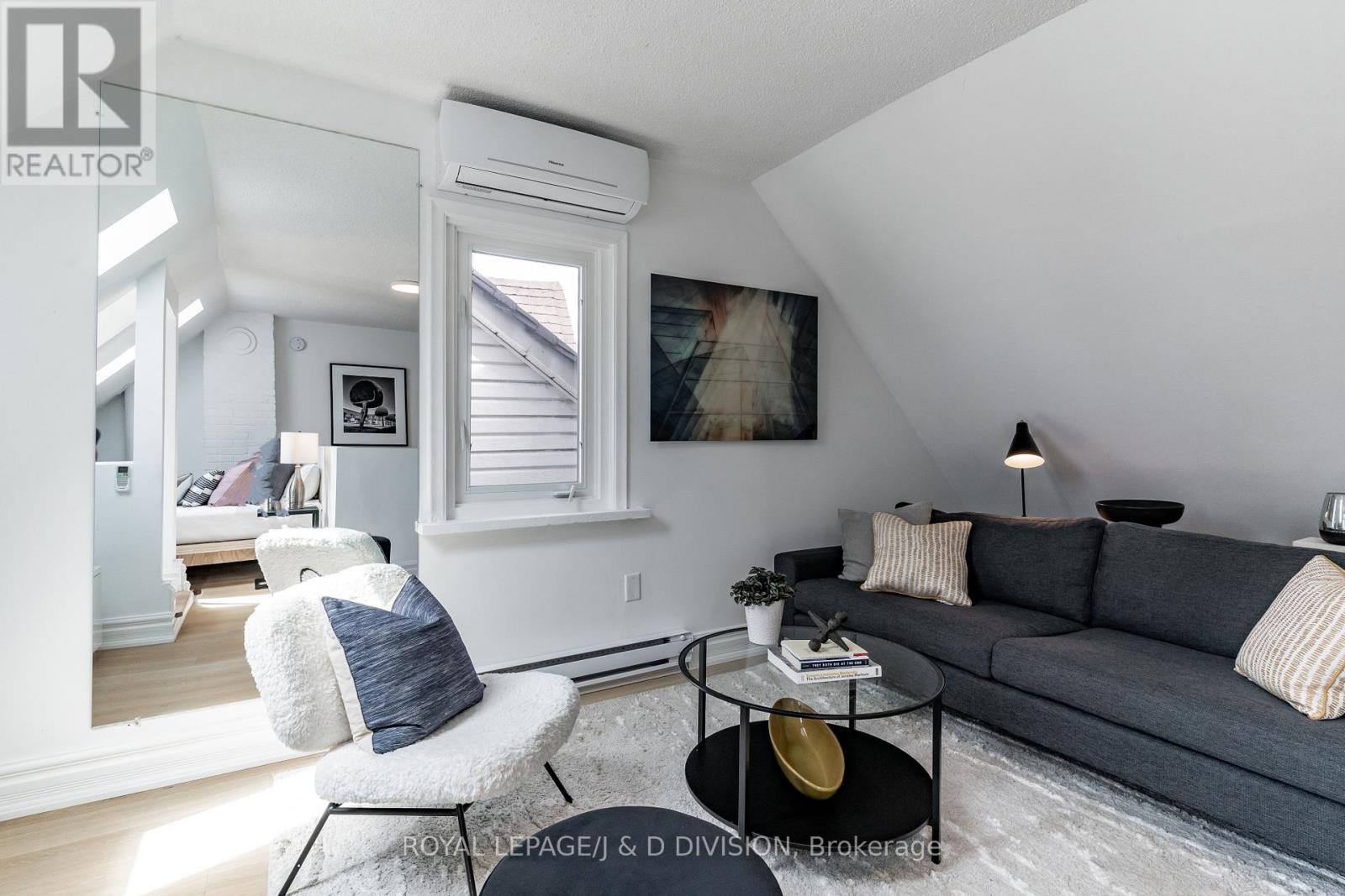 59 Austin Avenue, Toronto, Ontario  M4M 1V7 - Photo 29 - E12243873