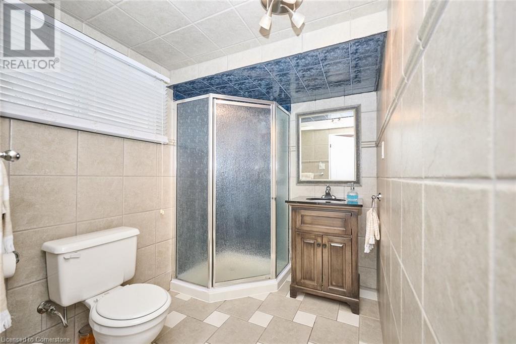 17 Oakes Road N, Grimsby, Ontario  L3M 4A9 - Photo 32 - 40744609