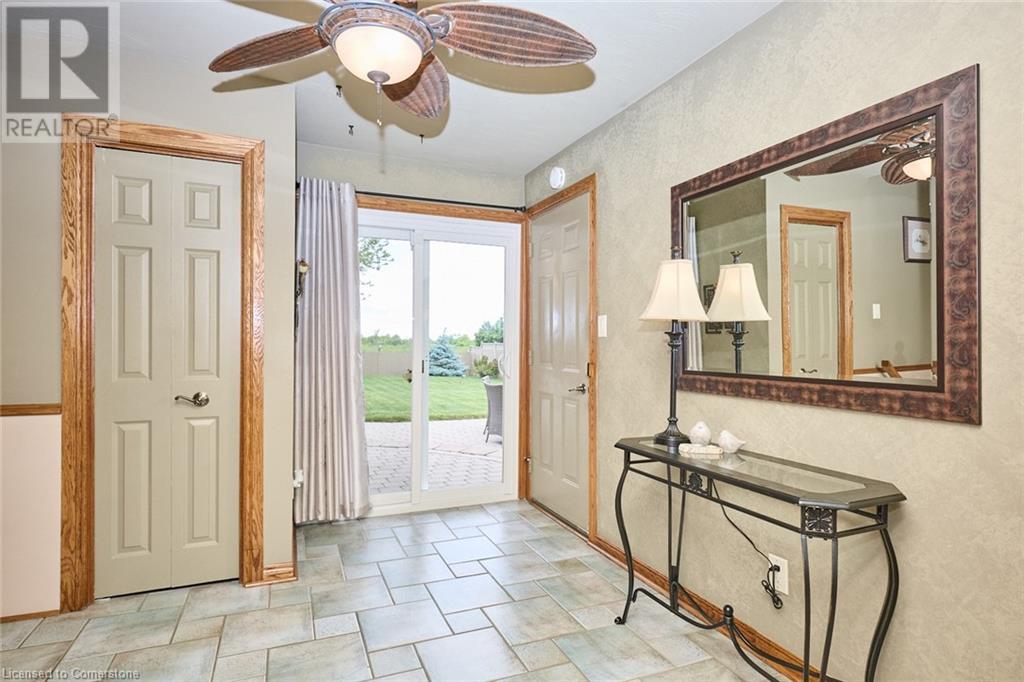 17 Oakes Road N, Grimsby, Ontario  L3M 4A9 - Photo 33 - 40744609