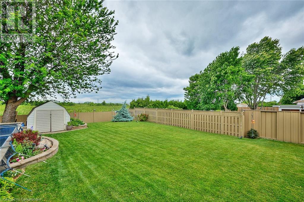 17 Oakes Road N, Grimsby, Ontario  L3M 4A9 - Photo 46 - 40744609
