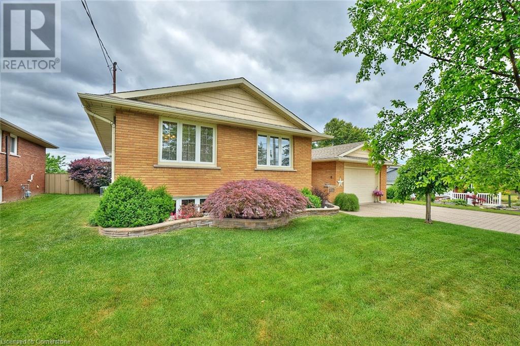 Property at 17 OAKES Road N image 5