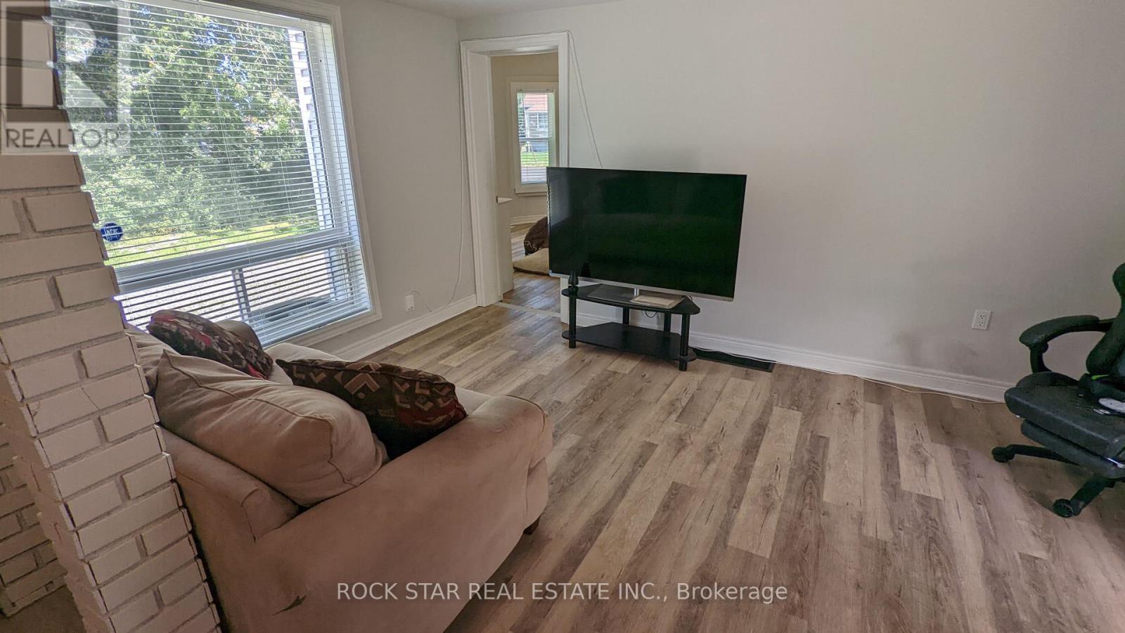 Property at 292 FARES STREET image 2