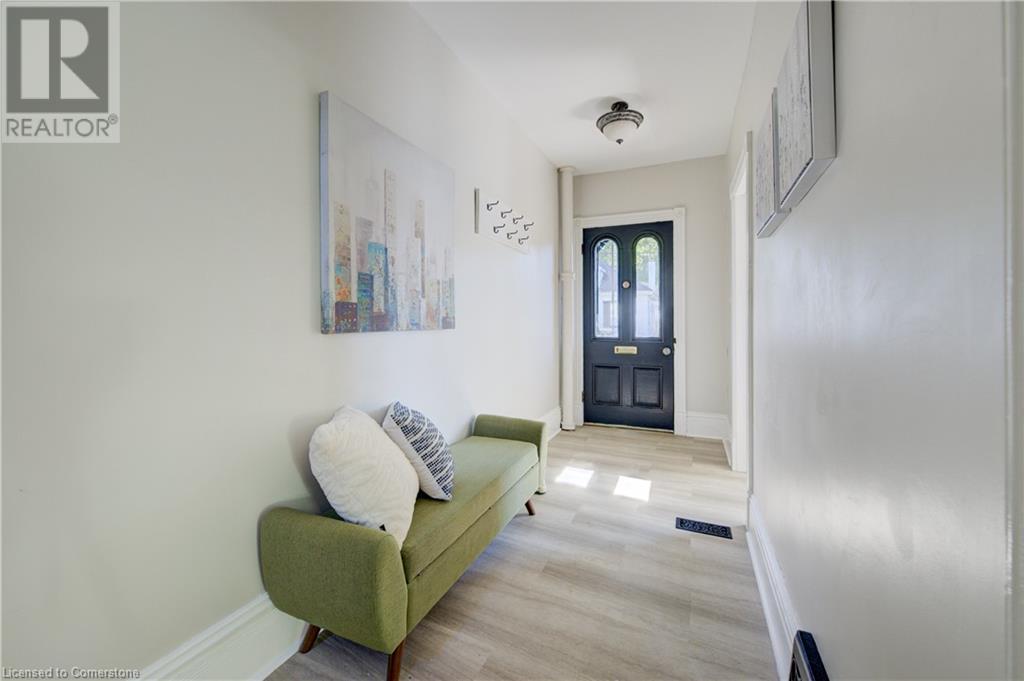 Property at 81 GEORGE Street N image 4