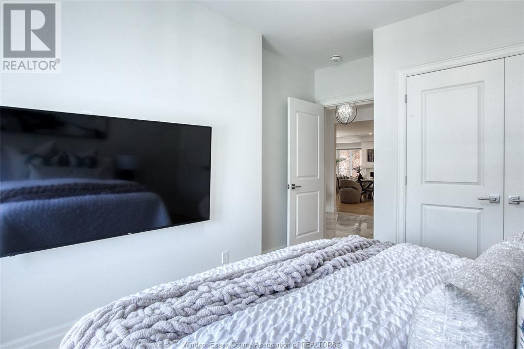 921 St. Jude Court, Windsor, Ontario  N9G 0B7 - Photo 7 - 25015928