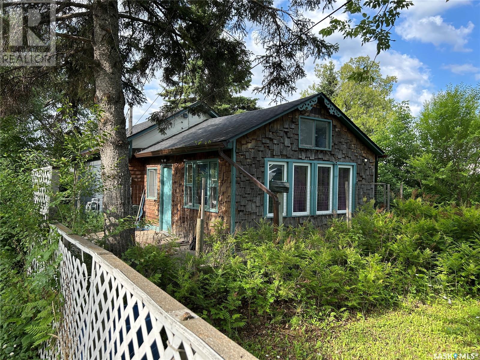 Property at 790 3rd STREET E image 5