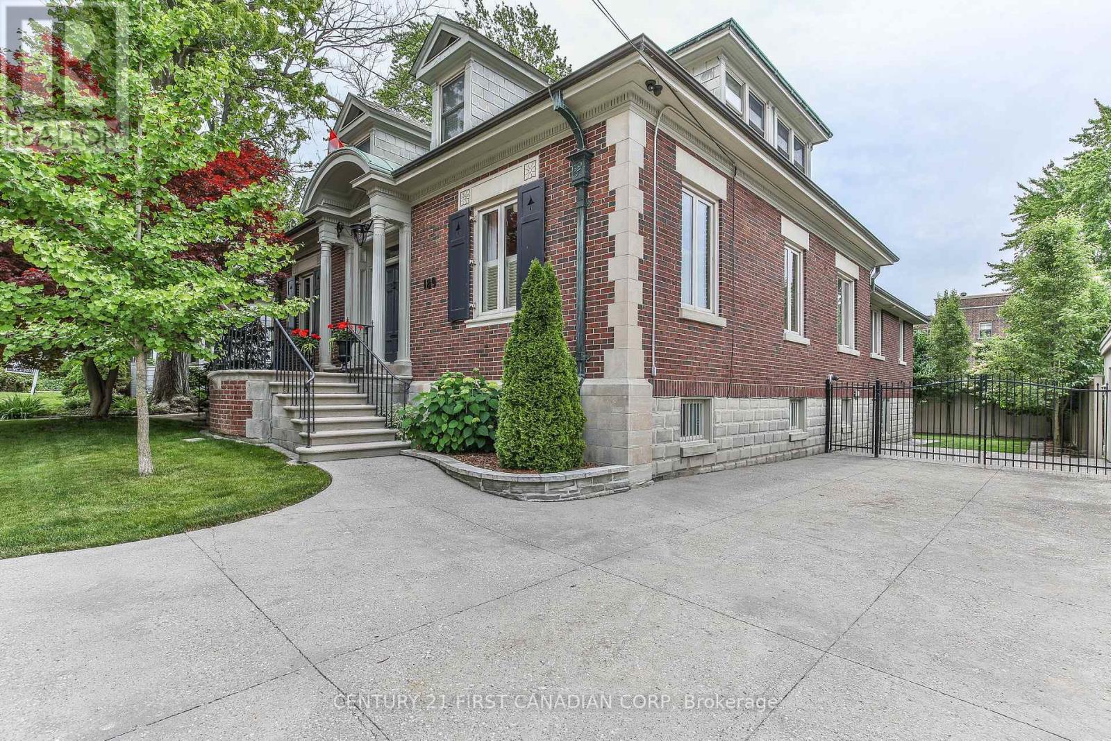 Property at 189 COLLEGE AVENUE image 1