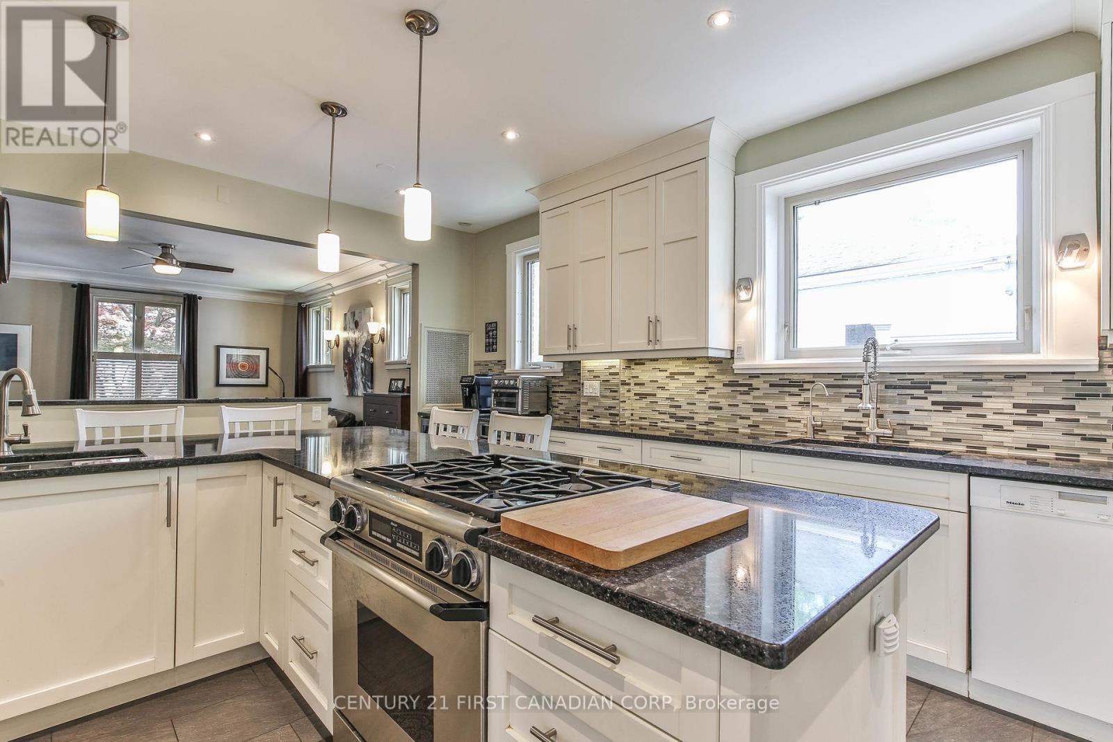 189 College Avenue, London East, Ontario  N6A 1X9 - Photo 13 - X12244236