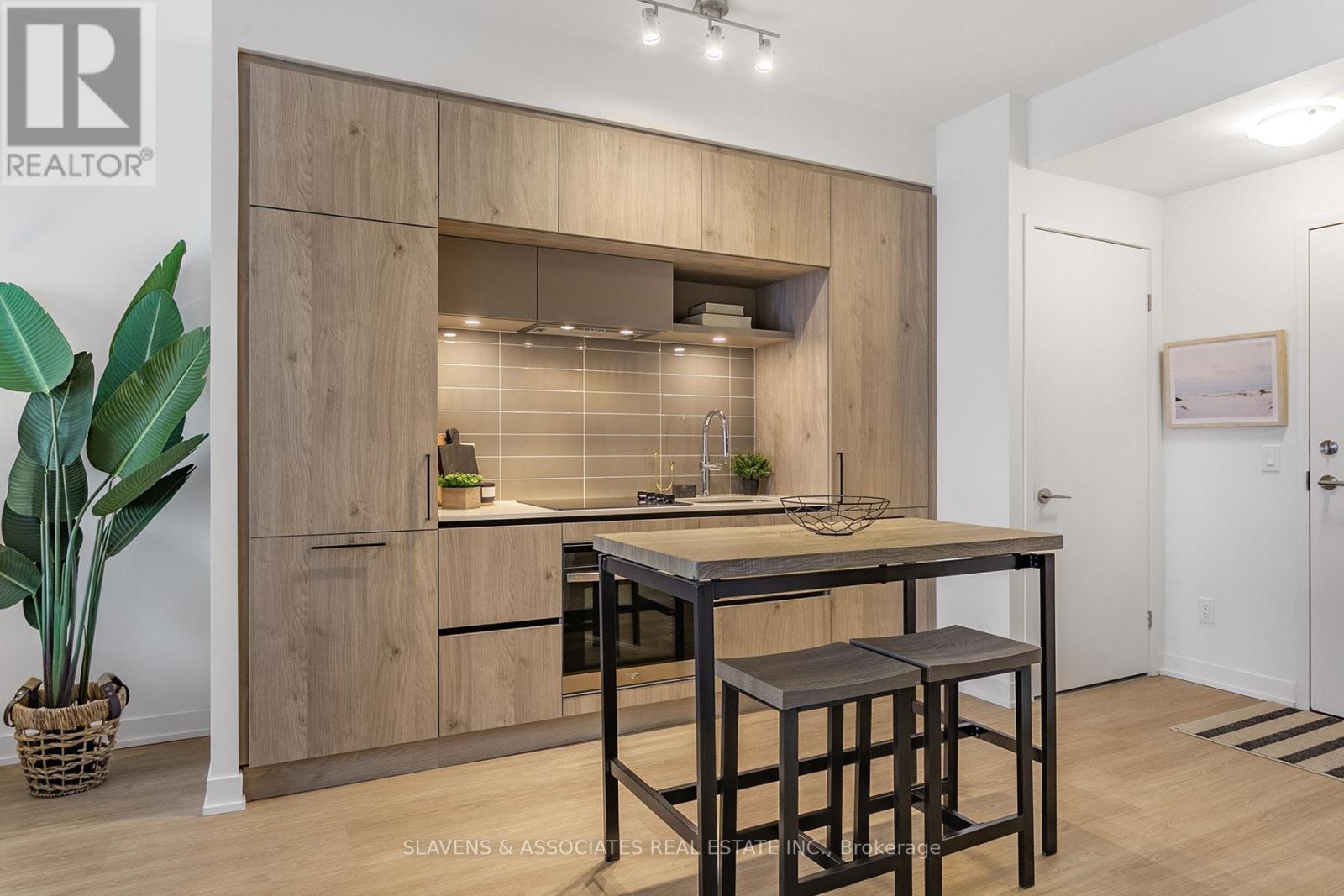 Property at 515 - 6 DAVID EYER ROAD image 3