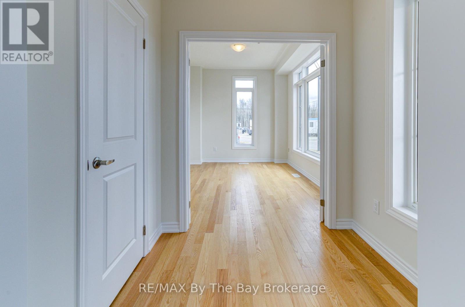 Property at 105 SUN VALLEY AVENUE image 4