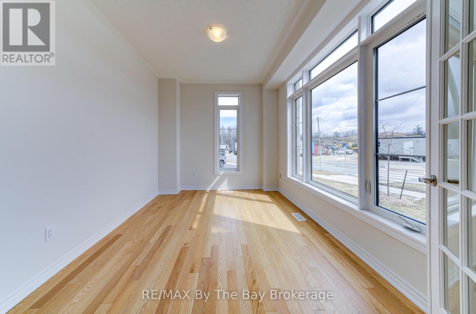 Property at 105 SUN VALLEY AVENUE image 5
