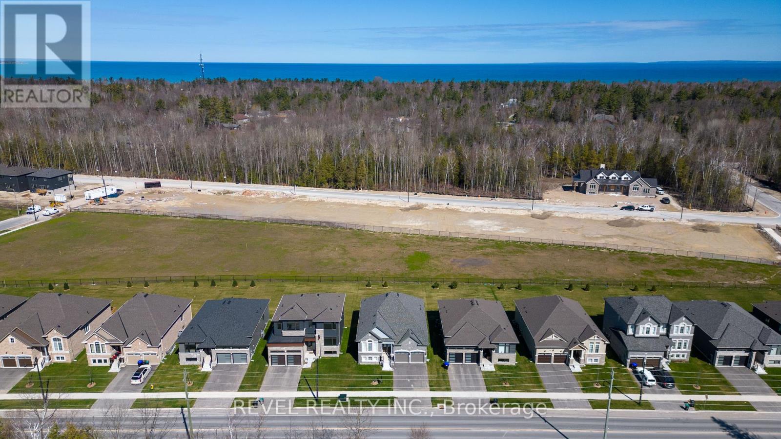 220 Ramblewood Drive, Wasaga Beach, Ontario  L9Z 2B2 - Photo 42 - S12244023