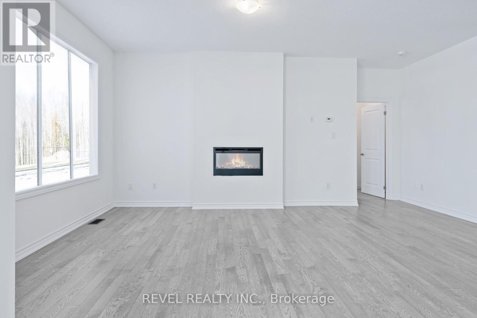 220 Ramblewood Drive, Wasaga Beach, Ontario  L9Z 2B2 - Photo 6 - S12244023