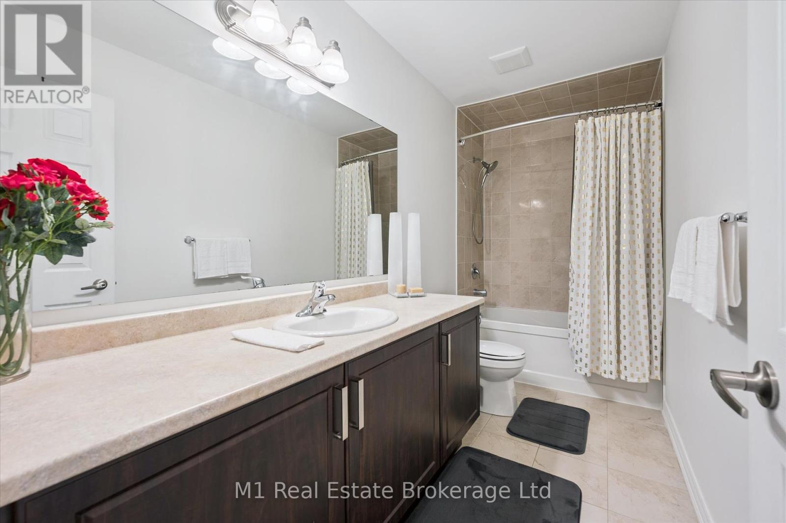 19 Findlay Way, Centre Wellington (Fergus), Ontario  N1M 0A4 - Photo 25 - X12244102