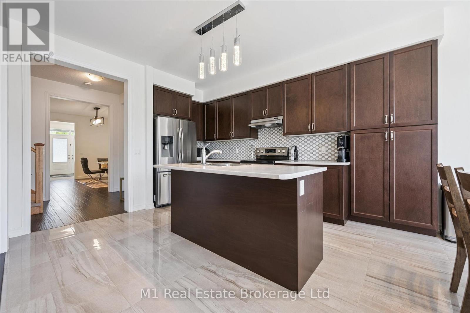 19 Findlay Way, Centre Wellington (Fergus), Ontario  N1M 0A4 - Photo 8 - X12244102