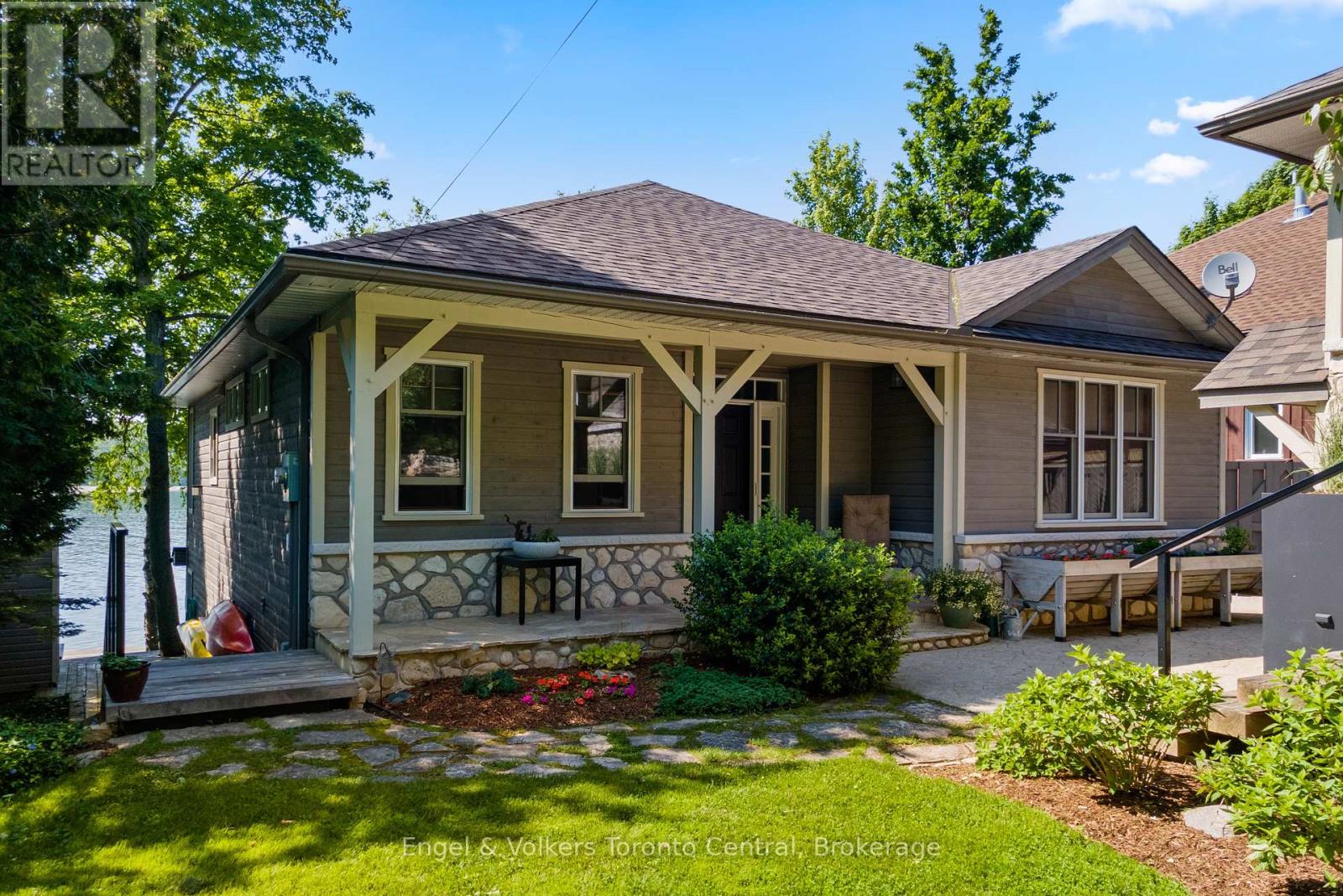 54 William Street, Northern Bruce Peninsula, Ontario  N0H 1W0 - Photo 1 - X12244115