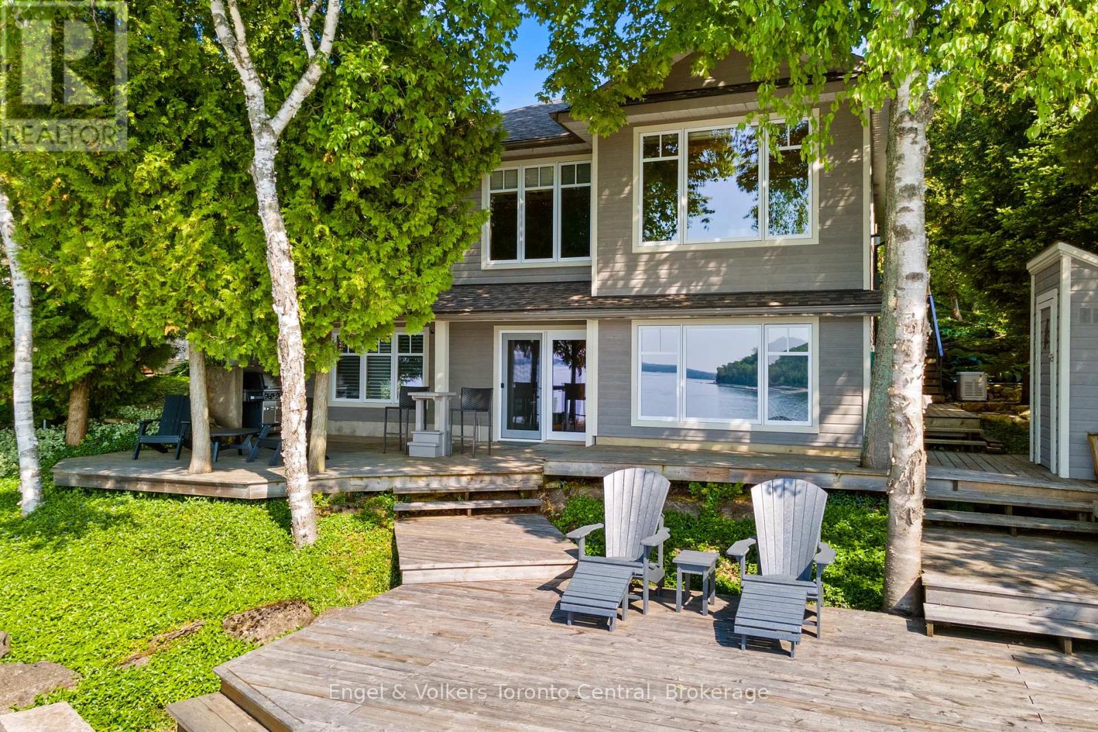 54 William Street, Northern Bruce Peninsula, Ontario  N0H 1W0 - Photo 3 - X12244115