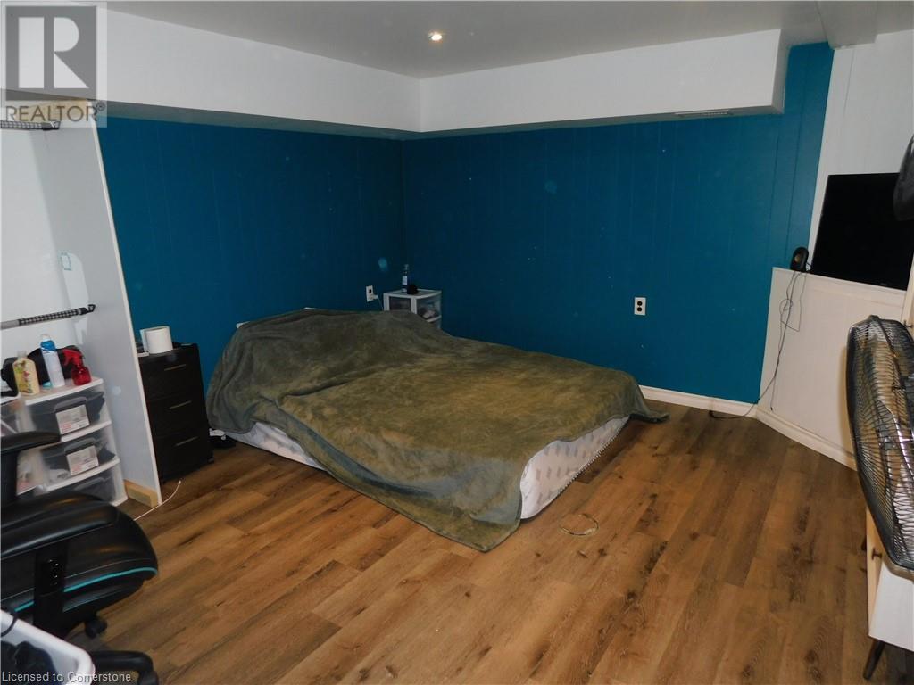 408 East 21st Street, Hamilton, Ontario  L8V 2V2 - Photo 15 - 40744327