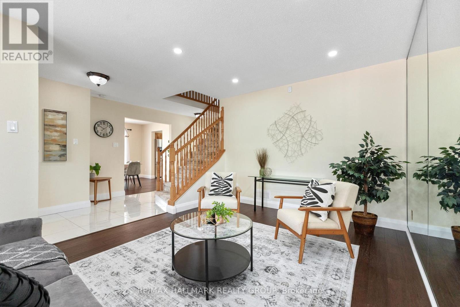 Property at 19 NOTMAN WAY image 2