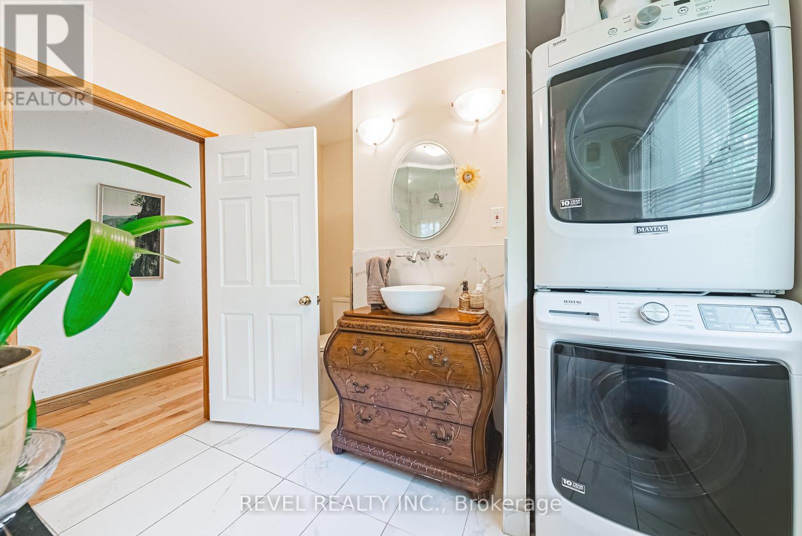 2156 Lower Base Line, Oakville, Ontario  L6M 4G1 - Photo 20 - W12244034