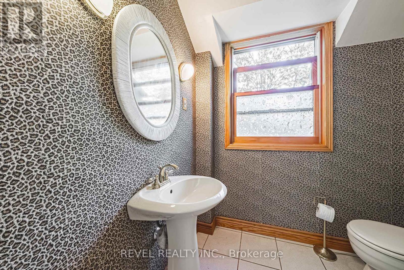 2156 Lower Base Line, Oakville, Ontario  L6M 4G1 - Photo 35 - W12244034