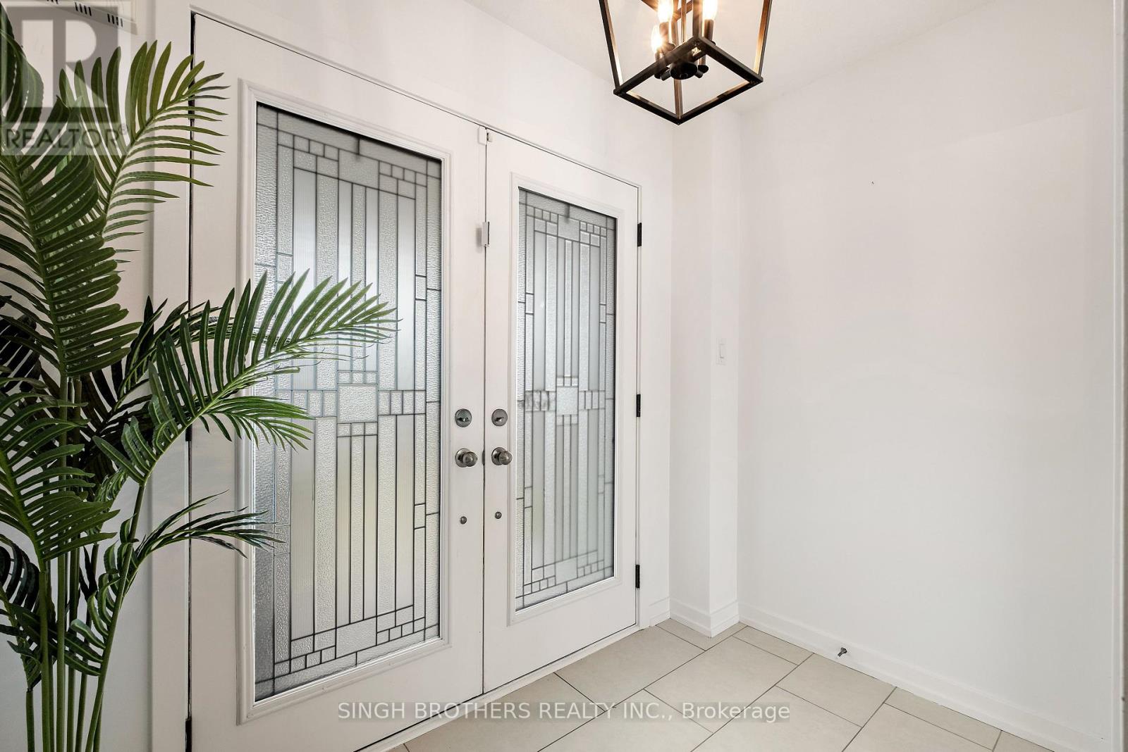 Property at 21 HOOVER ROAD image 3