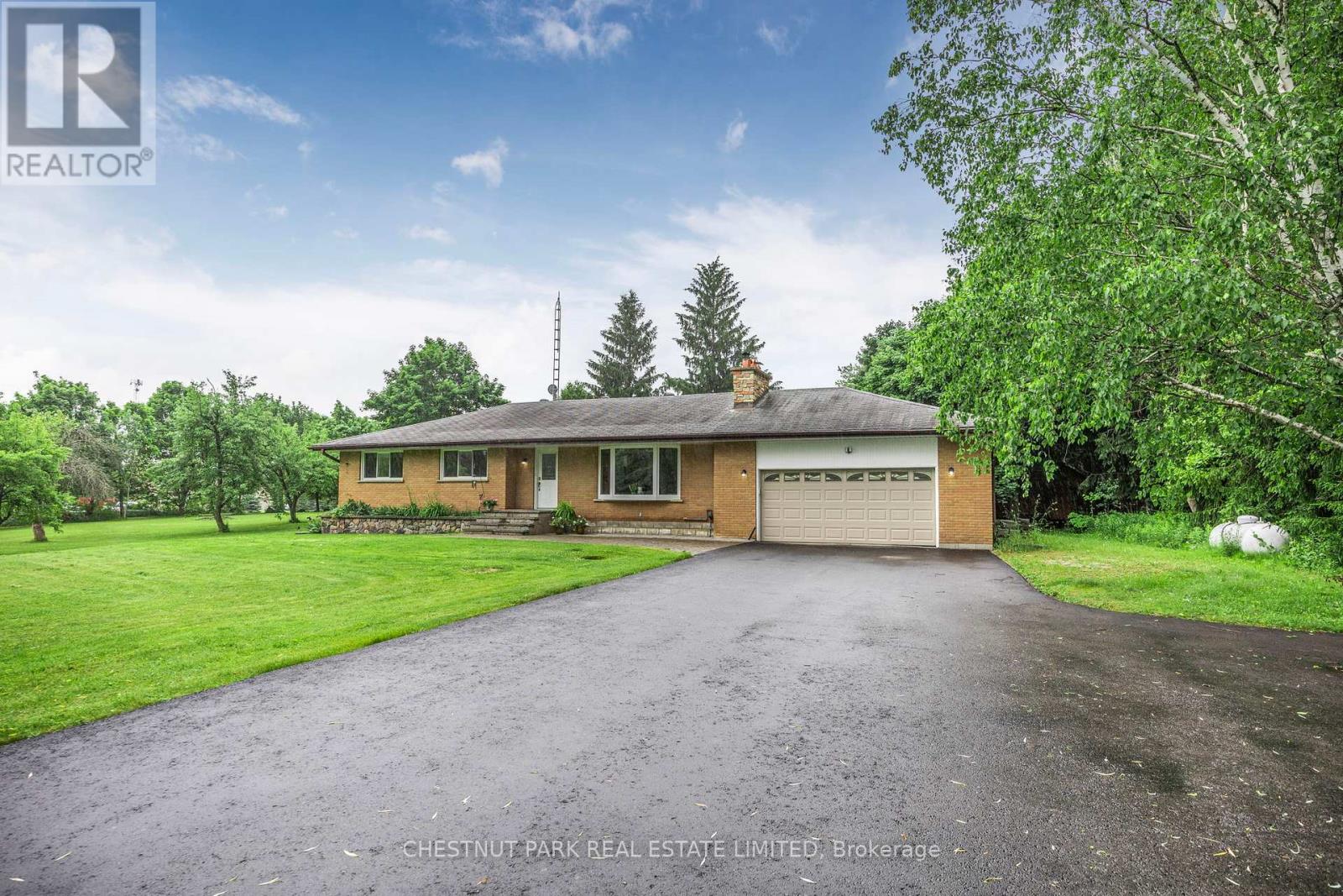Property at 5102 TRAFALGER ROAD N image 2