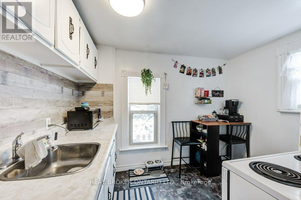 119 Water Street S, St. Marys, Ontario  N4X 1C9 - Photo 6 - X12243996