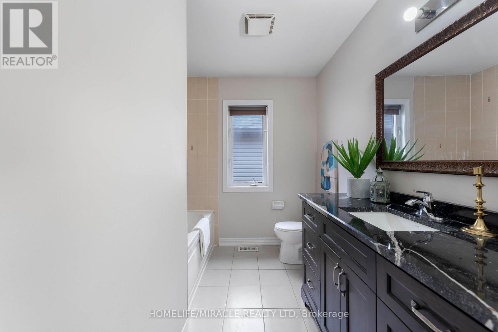 54 Truax Street, Kawartha Lakes, Ontario  K9V 0E3 - Photo 43 - X12244074