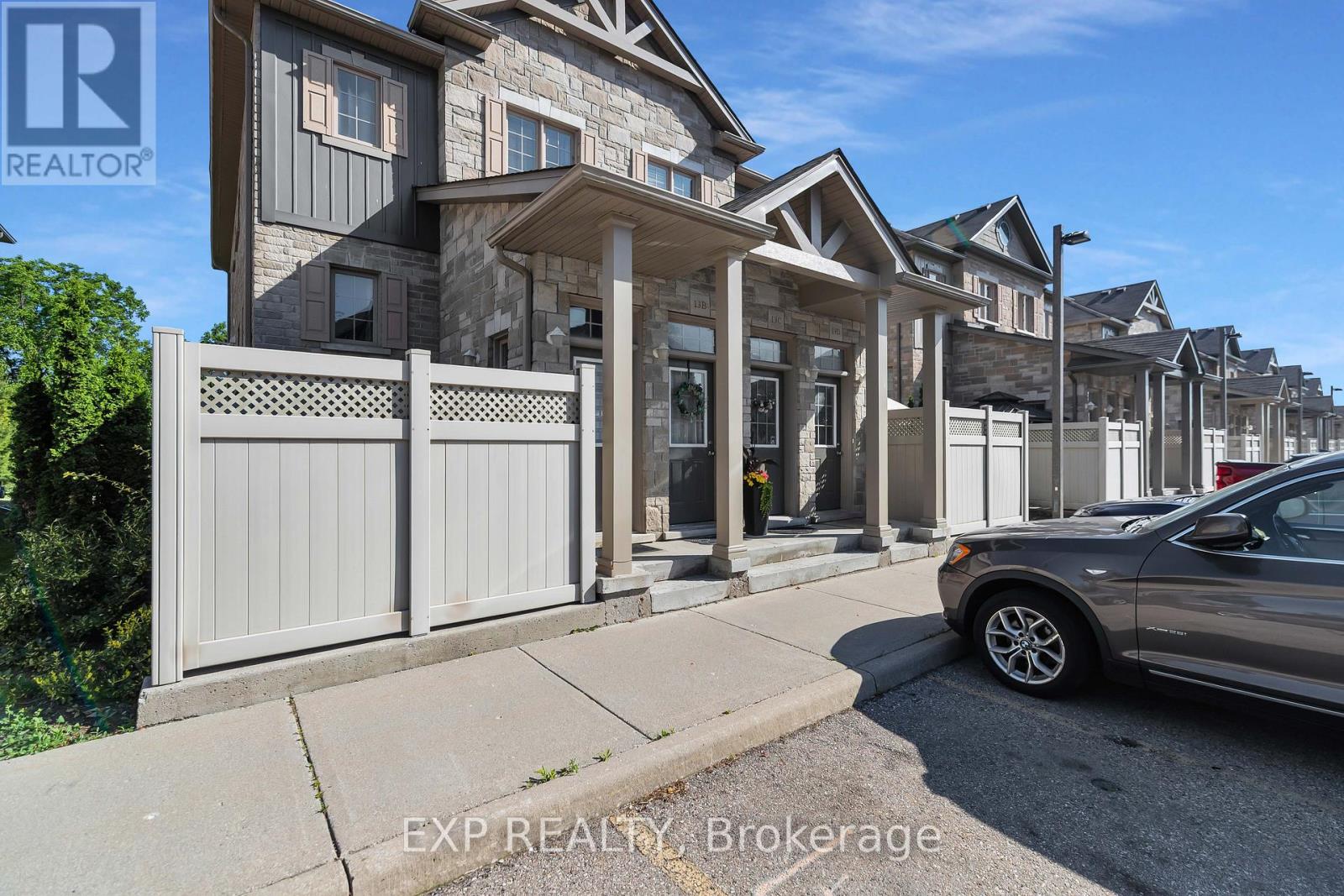 Property at 13A - 931 GLASGOW STREET image 3