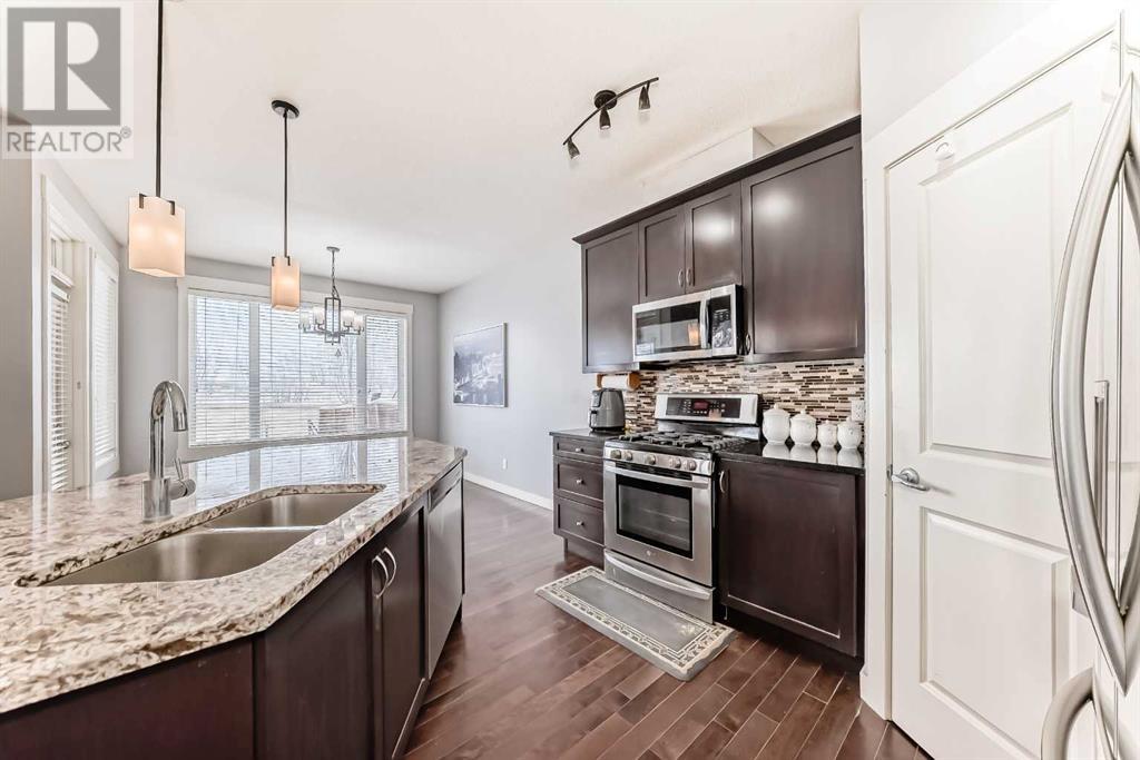 Property at 133 rainbow falls Boulevard image 3