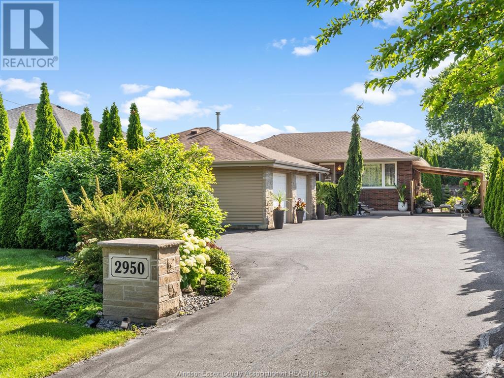 Property at 2950 LAUZON image 4