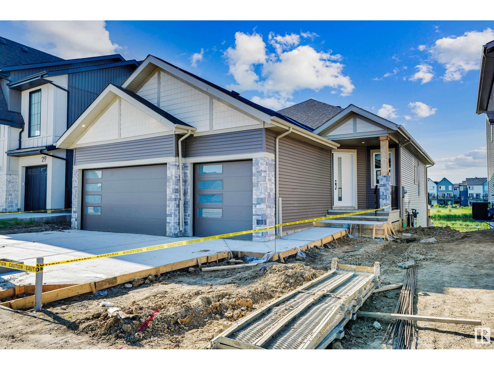 Property at 27 ROSEWOOD WY image 1