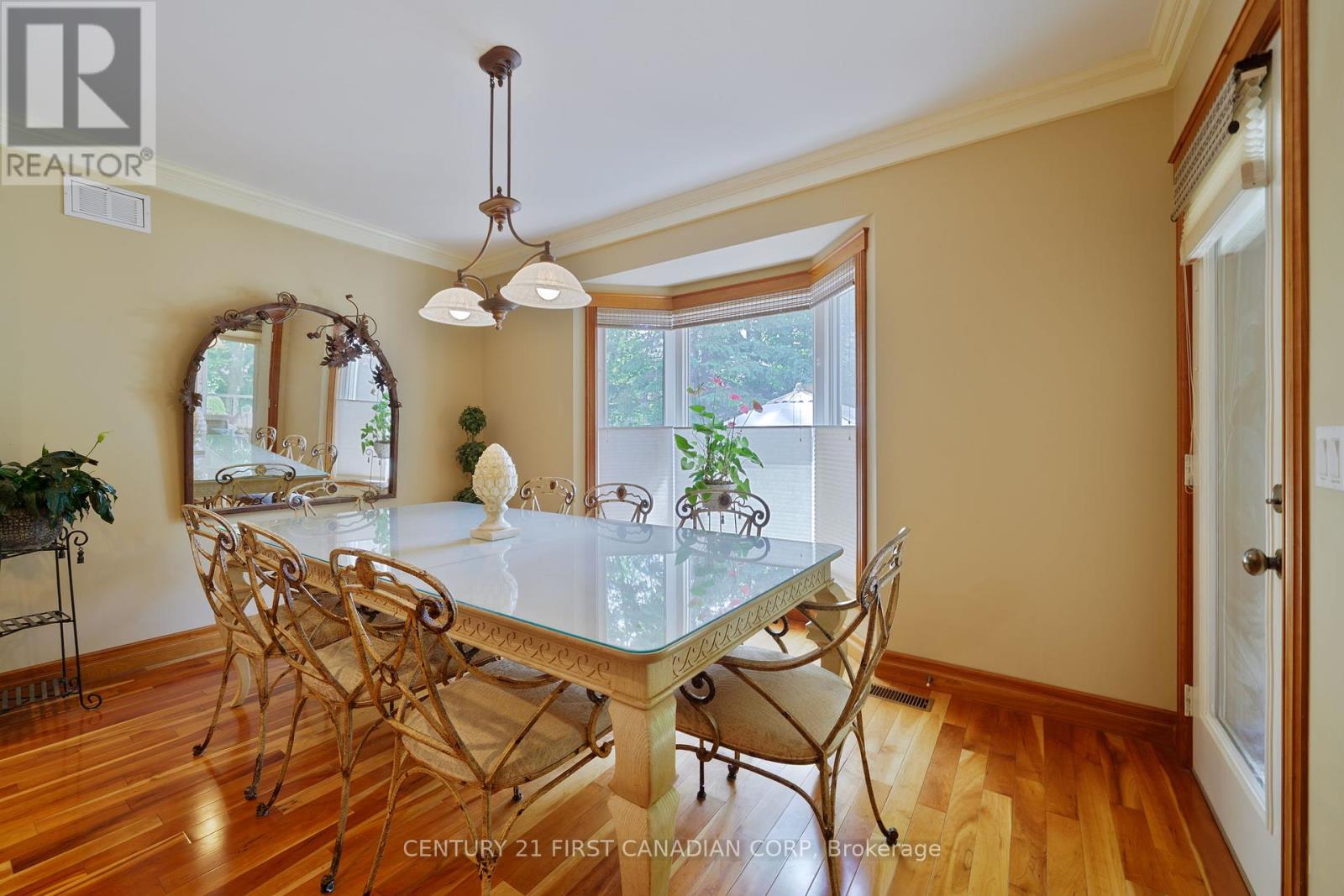 2091 Valleyrun Boulevard, London North, Ontario  N6G 5M7 - Photo 16 - X12244291