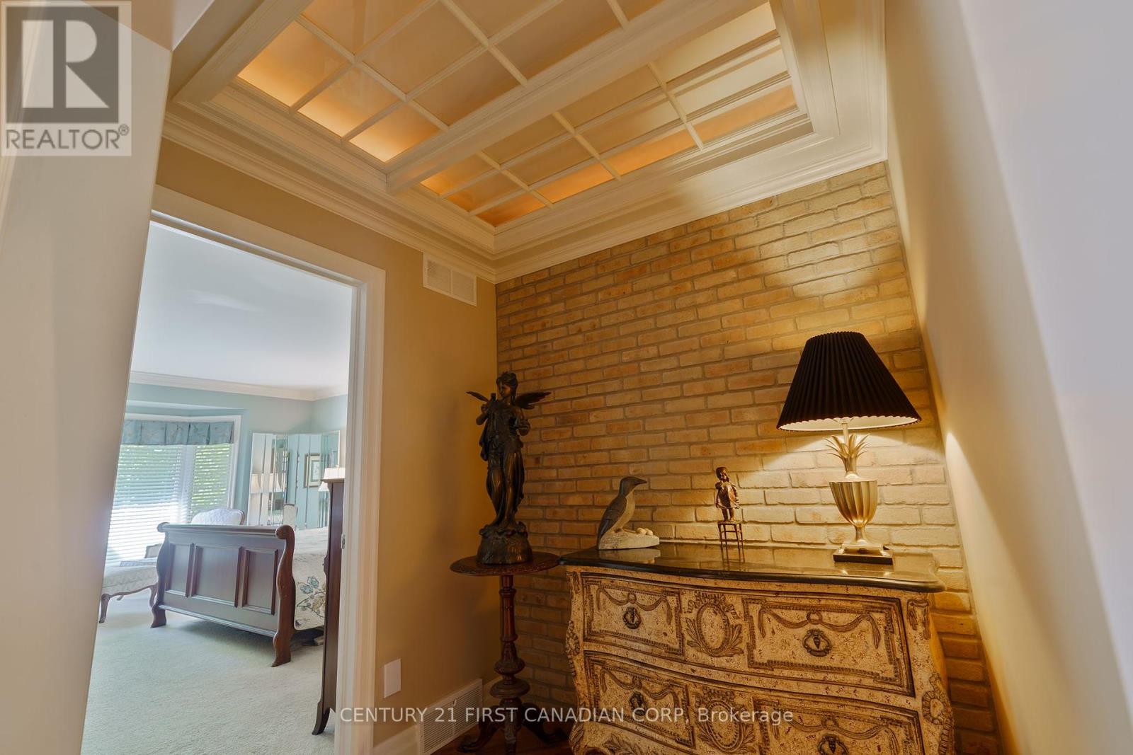 2091 Valleyrun Boulevard, London North, Ontario  N6G 5M7 - Photo 22 - X12244291