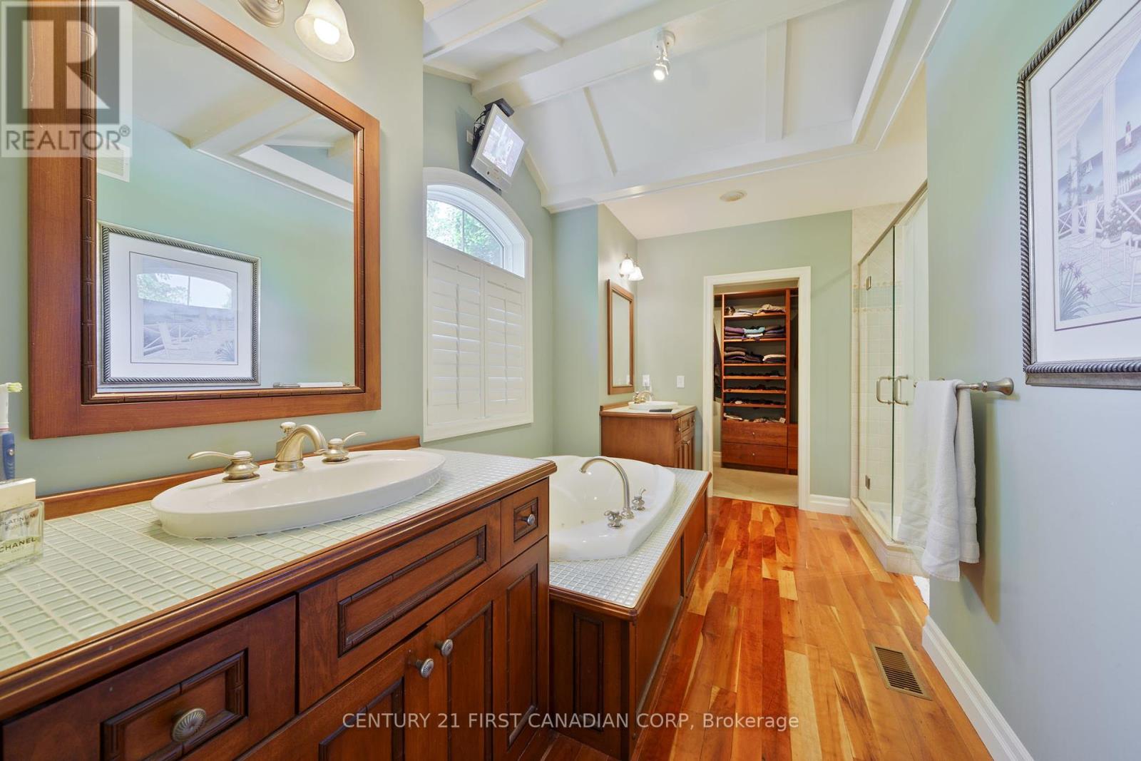 2091 Valleyrun Boulevard, London North, Ontario  N6G 5M7 - Photo 25 - X12244291