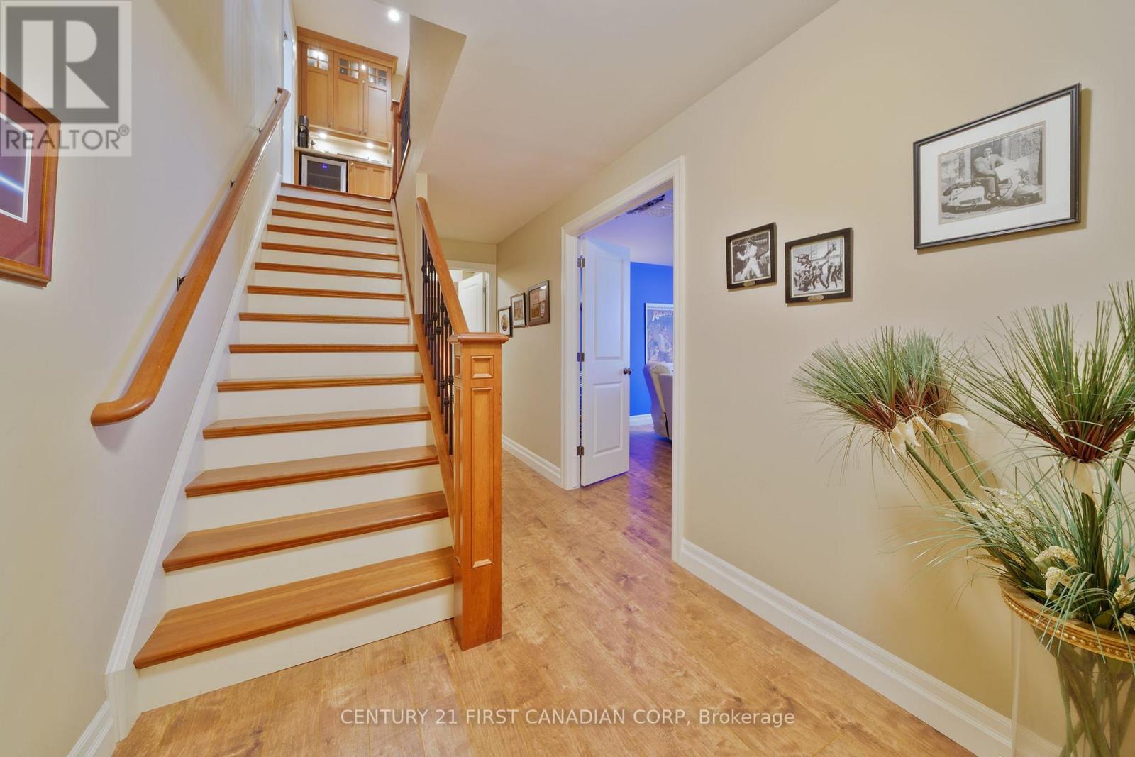 2091 Valleyrun Boulevard, London North, Ontario  N6G 5M7 - Photo 33 - X12244291
