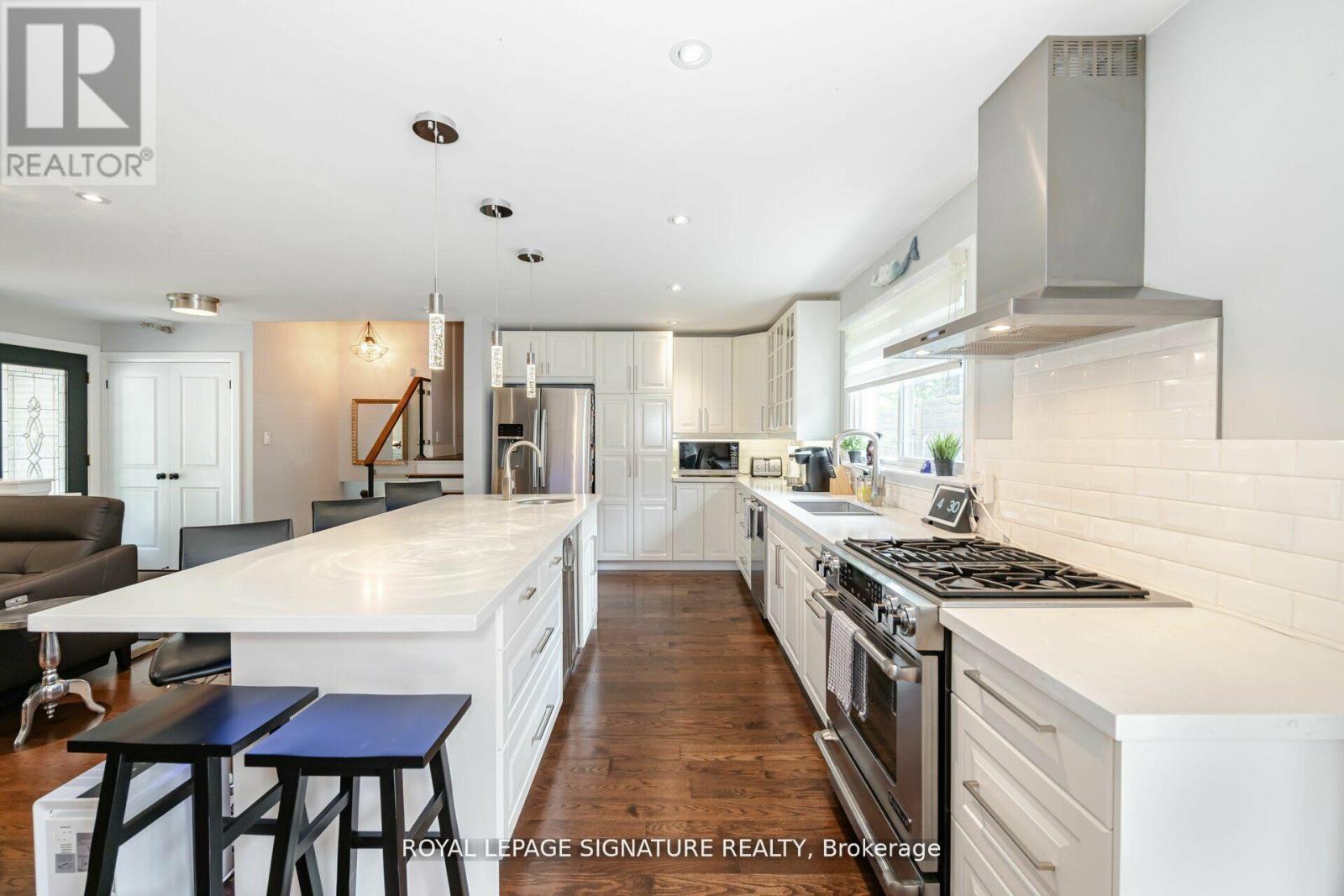 2497 Wyatt Street, Oakville, Ontario  L6L 2M7 - Photo 10 - W12244141